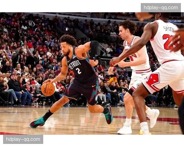 马刺传导球流畅助攻数大幅领先 团队配合撕碎76人单薄防守体系